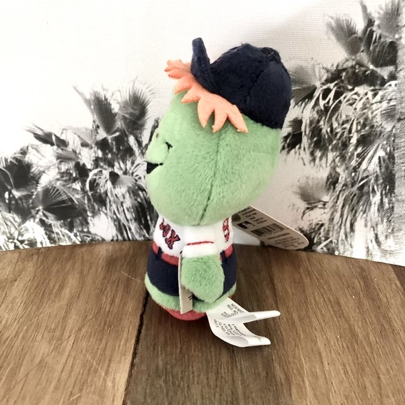 Hallmark ITTY BITTYS Boston Red Sox MLB Wally Green Monster 4” Plush Doll NWT - Picture 8 of 11